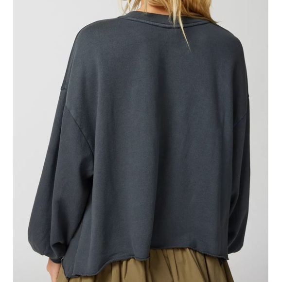 NEW UO raw hem sweatshirt - Picture 7 of 8